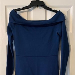 Off the shoulder fit it royal blue